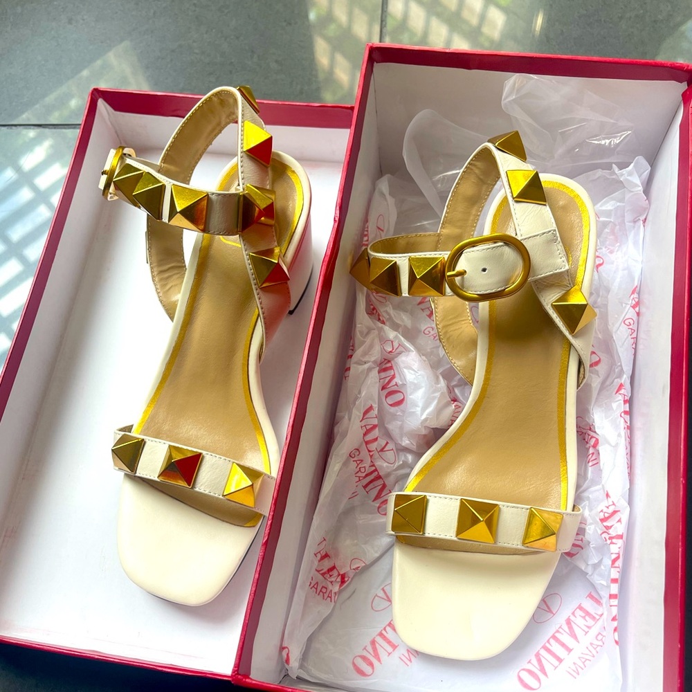 Rockstud ivory sandals